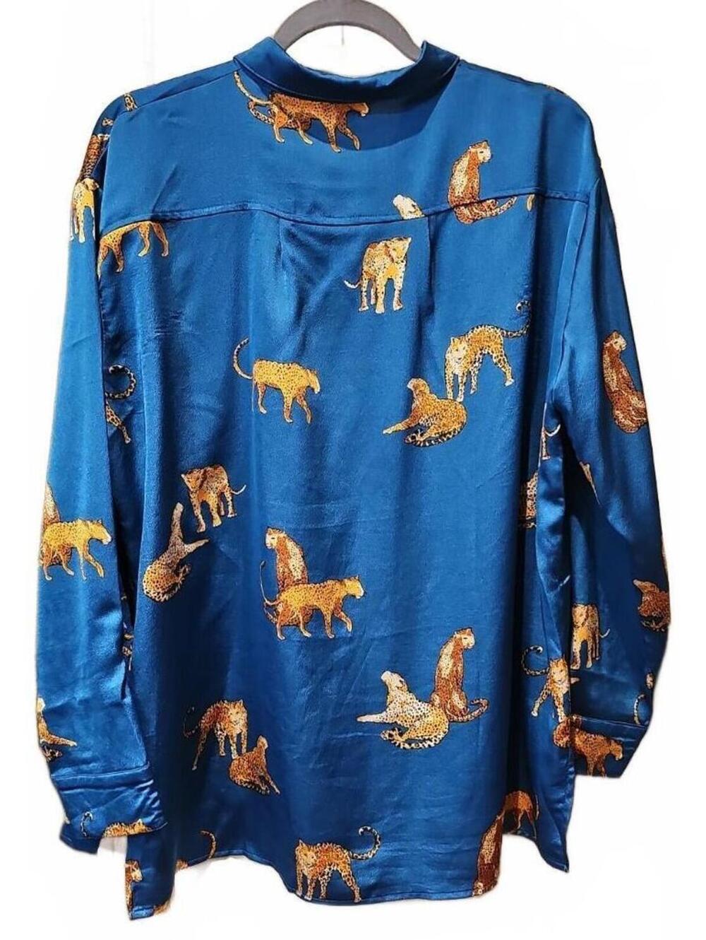 Umgee cheetah button up Turquoise Blouse With Gold Accents  Size L - Picture 7 of 7